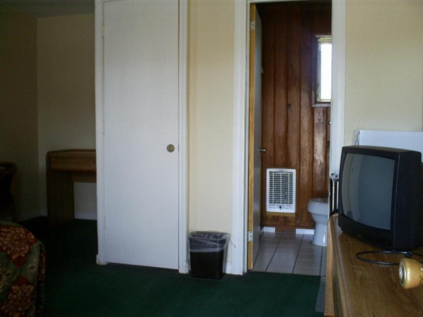 Crestview Inn image 11