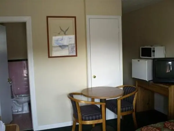 Crestview Inn 5