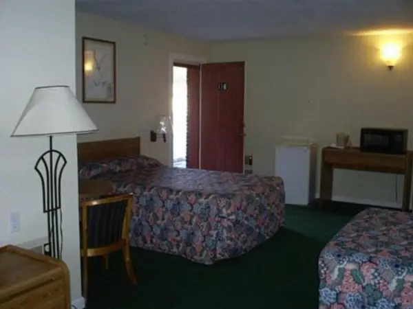 Crestview Inn 8